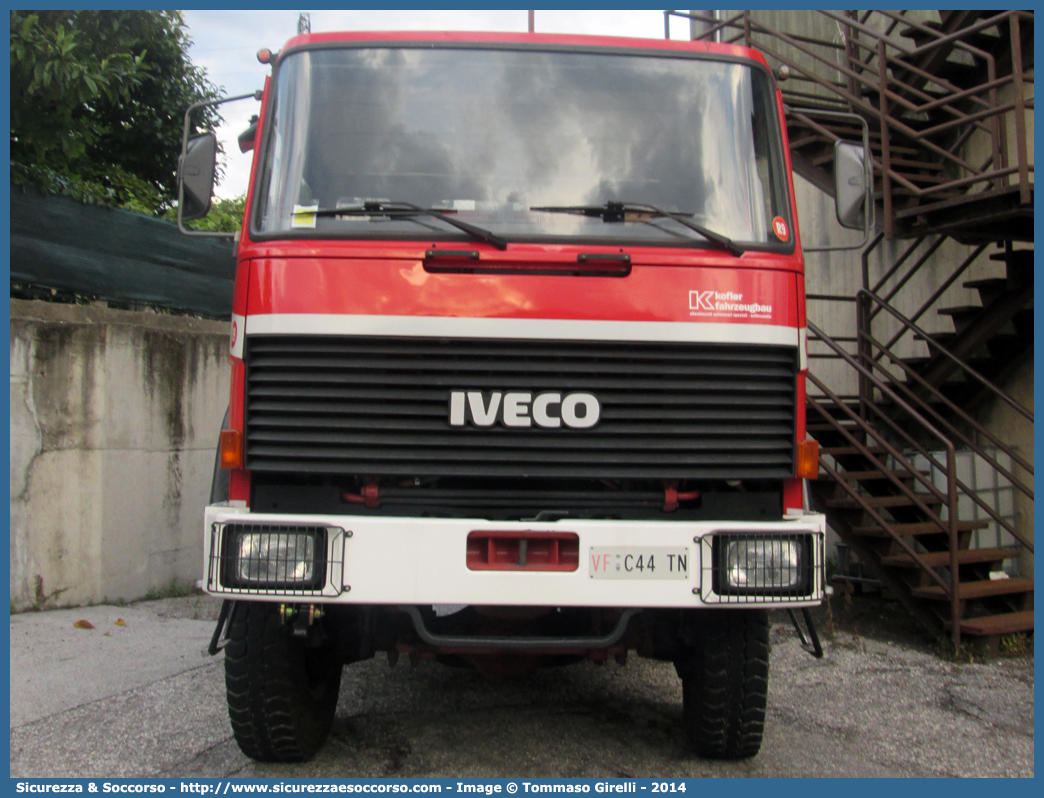 VF C44TN
Vigili del Fuoco Rovereto
Iveco 190-26
Parole chiave: VF;V.F.;Vigili del Fuoco;Vigili;Fuoco;Rovereto;Iveco;190;26