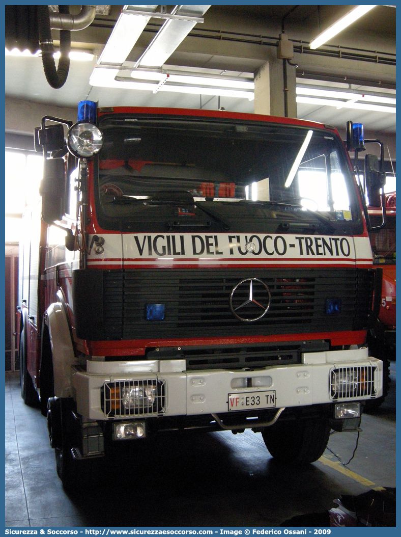 VF E33TN
Corpo Permanente dei Vigili del Fuoco Trento
Mercedes-Benz 1735
Parole chiave: VF;V.F.;Vigili del Fuoco;Vigili;Fuoco;Corpo;Permanente;Trento;Mercedes;Benz;1735