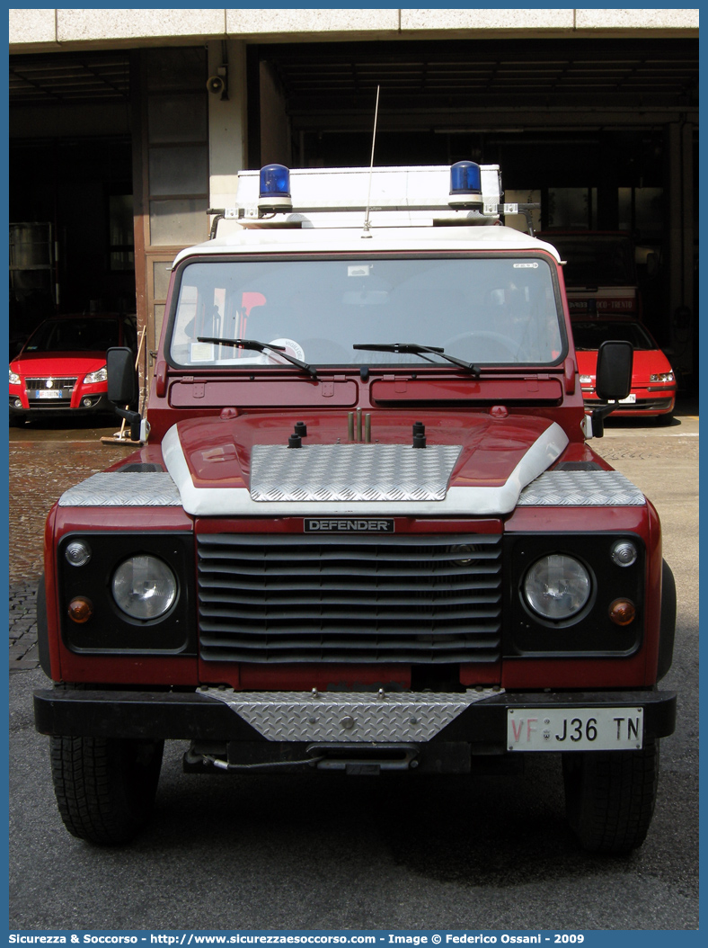 VF J36TN
Corpo Permanente dei Vigili del Fuoco Trento
Nucleo Soccorsi Speciali
Land Rover Defender 130
Allestitore Kofler Fahrzeugbau S.n.c.
Parole chiave: VF;V.F.;Vigili del Fuoco;Vigili;Fuoco;Corpo;Permanente;Trento;Nucleo;Soccorsi;Speciali;Land;Rover;Defender;130;Kofler;Fahrzeugbau