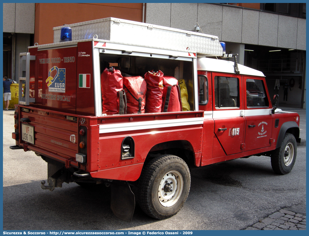 VF J36TN
Corpo Permanente dei Vigili del Fuoco Trento
Nucleo Soccorsi Speciali
Land Rover Defender 130
Allestitore Kofler Fahrzeugbau S.n.c.
Parole chiave: VF;V.F.;Vigili del Fuoco;Vigili;Fuoco;Corpo;Permanente;Trento;Nucleo;Soccorsi;Speciali;Land;Rover;Defender;130;Kofler;Fahrzeugbau