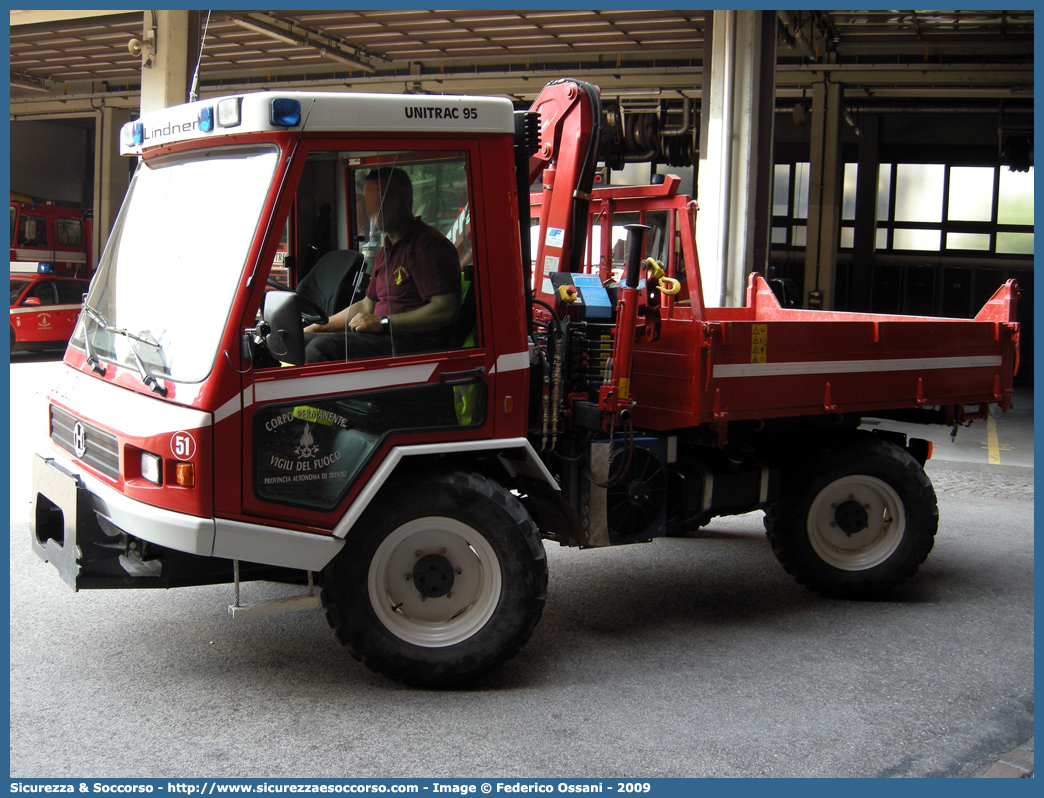 VF Y86TN
Corpo Permanente dei Vigili del Fuoco Trento
Lindner Unitrac 95L
Parole chiave: VF;V.F.;Vigili del Fuoco;Vigili;Fuoco;Corpo;Permanente;Trento;Lindner;Unitrac;95L