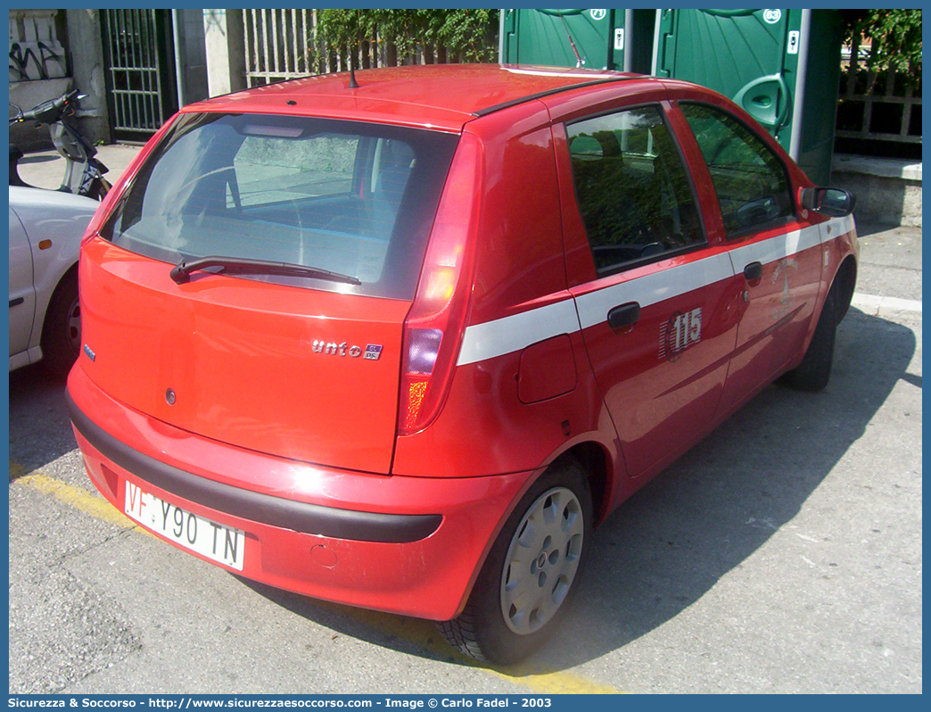 VF Y90TN
Corpo Permanente dei Vigili del Fuoco Trento
Fiat Punto II serie
Parole chiave: VF;V.F.;Vigili del Fuoco;Vigili;Fuoco;Corpo;Permanente;Trento;Fiat;Punto