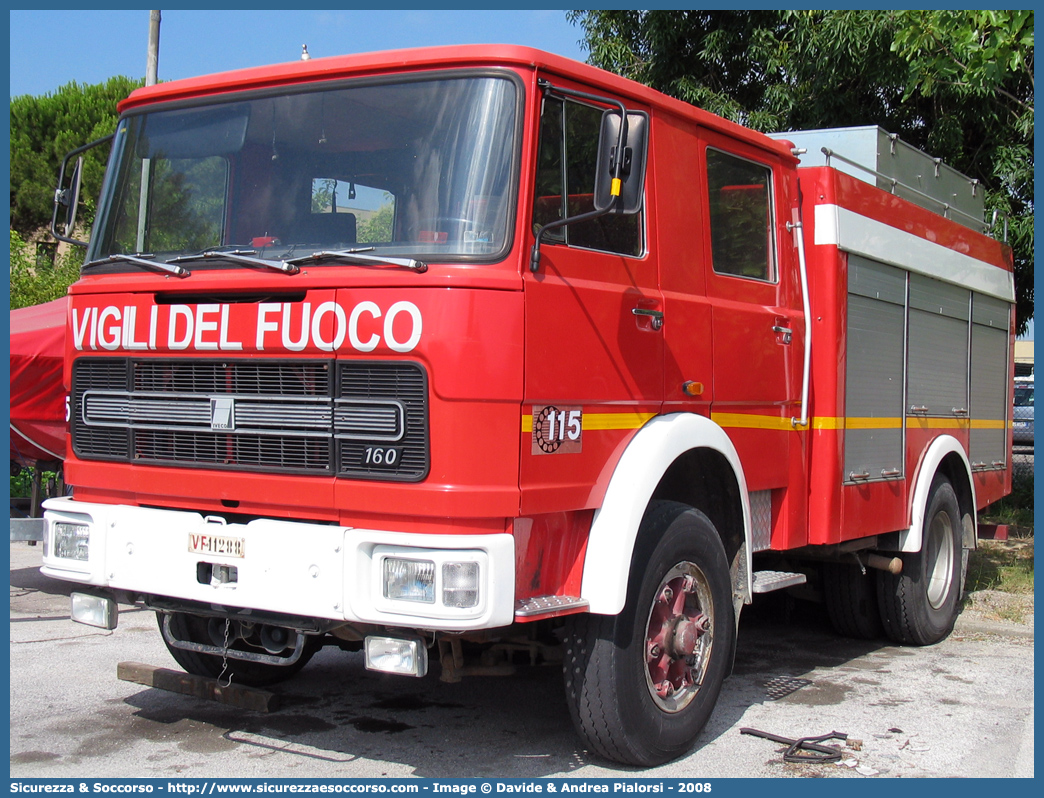 VF 11288
Corpo Nazionale Vigili del Fuoco
Iveco/OM 160
Allestitore Baribbi S.p.A.
Parole chiave: VVF;V.V.F.;Corpo;Nazionale;Vigili;del;Fuoco;AutoPompaSerbatoio;APS;A.P.S.;Iveco;OM;160;Baribbi