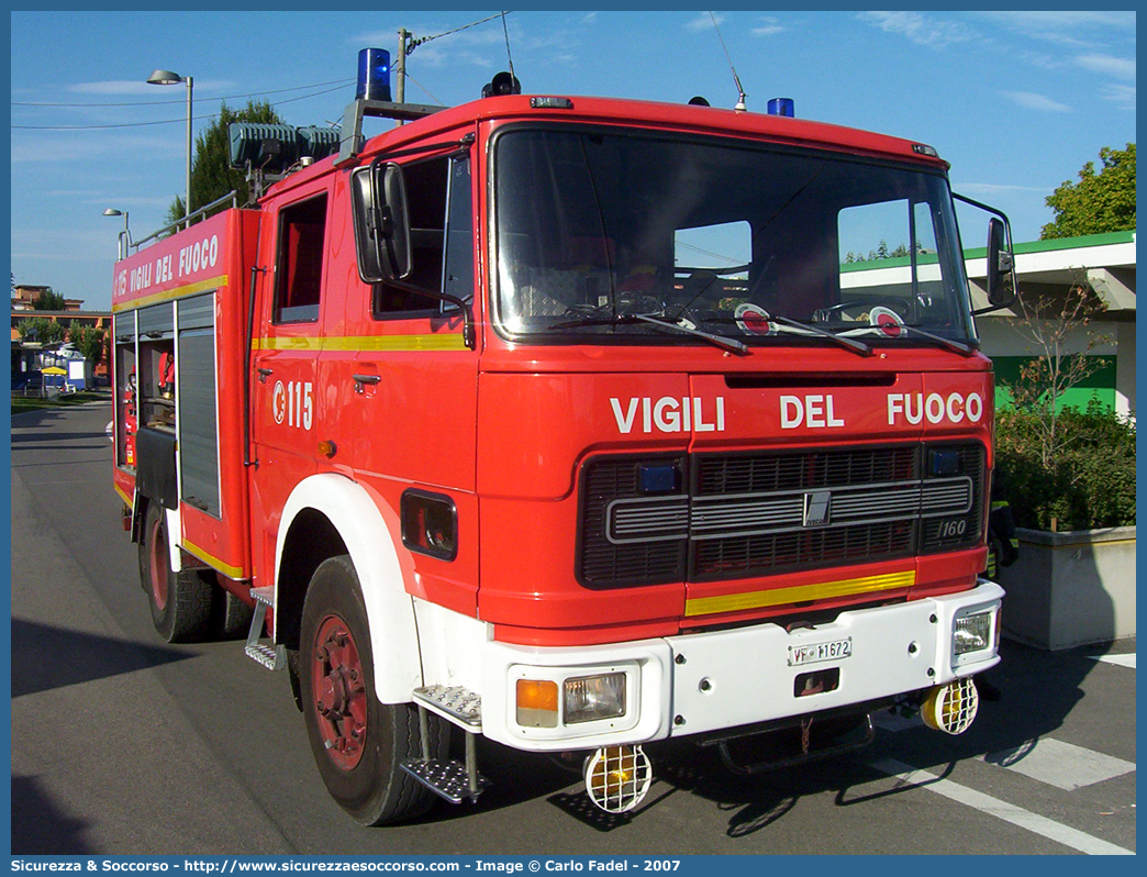 VF 11672
Corpo Nazionale Vigili del Fuoco
Iveco/OM 160
Allestitore Baribbi S.p.A.
Parole chiave: VVF;V.V.F.;Corpo;Nazionale;Vigili;del;Fuoco;AutoPompaSerbatoio;APS;A.P.S.;Iveco;OM;160;Baribbi