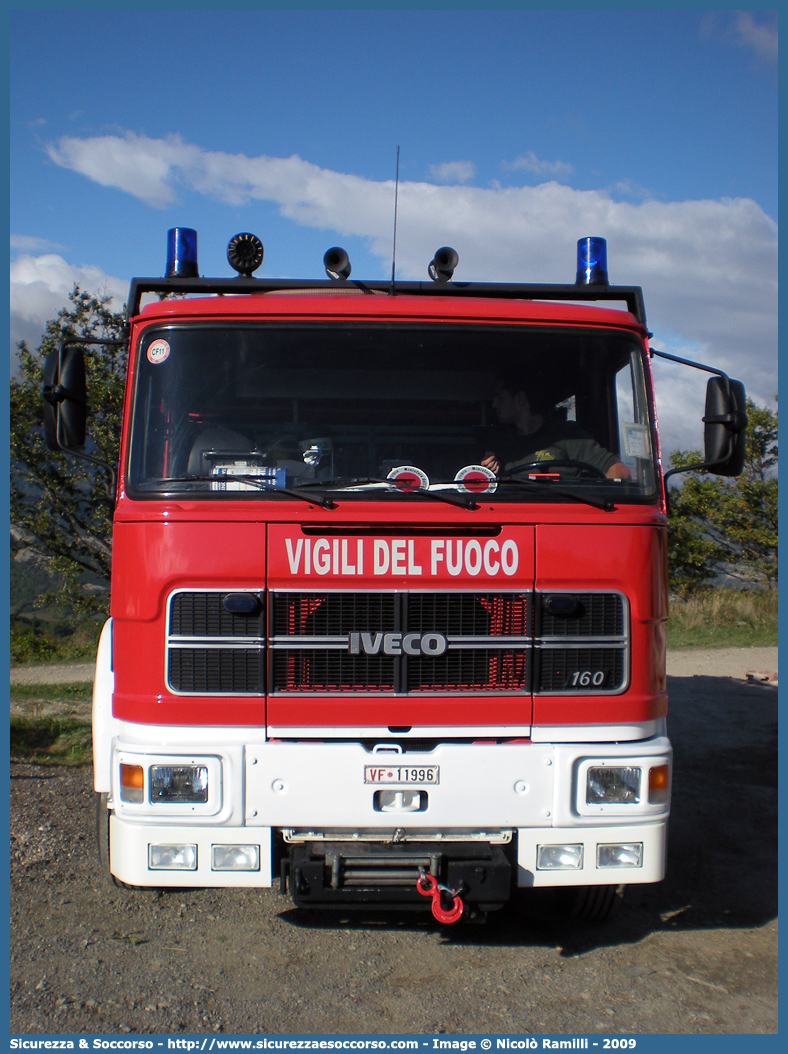 VF 11996
Corpo Nazionale Vigili del Fuoco
Iveco/OM 160
Allestitore Baribbi S.p.A.
Ricondizionato BAI S.r.l.
Parole chiave: VVF;V.V.F.;Corpo;Nazionale;Vigili;del;Fuoco;AutoPompaSerbatoio;APS;A.P.S.;Iveco;OM;160;Baribbi