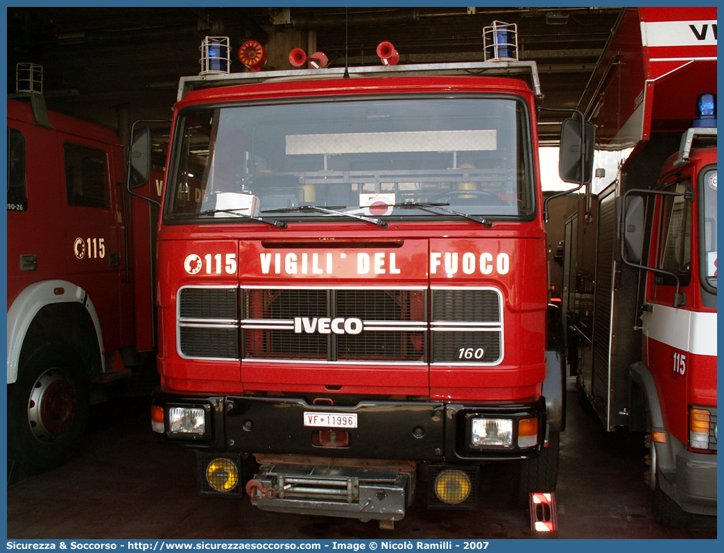 VF 11996
Corpo Nazionale Vigili del Fuoco
Iveco/OM 160
Allestitore Baribbi S.p.A.
Parole chiave: VVF;V.V.F.;Corpo;Nazionale;Vigili;del;Fuoco;AutoPompaSerbatoio;APS;A.P.S.;Iveco;OM;160;Baribbi