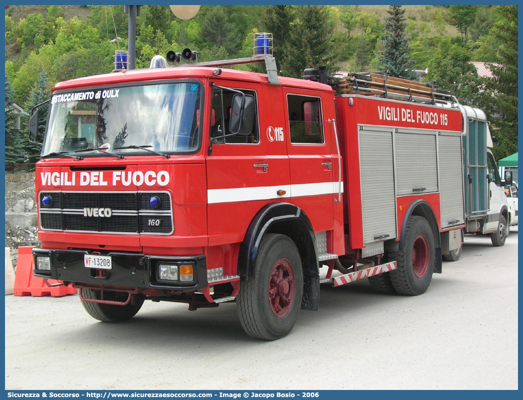 VF 13208
Corpo Nazionale Vigili del Fuoco
Iveco/OM 160
Allestitore Baribbi S.p.A.
Parole chiave: VVF;V.V.F.;Corpo;Nazionale;Vigili;del;Fuoco;AutoPompaSerbatoio;APS;A.P.S.;Iveco;OM;160;Baribbi