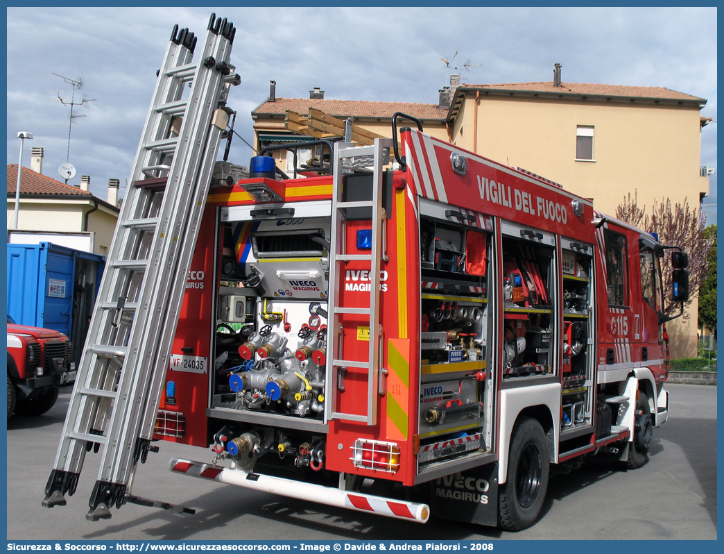 VF 24035
Corpo Nazionale Vigili del Fuoco
Iveco Magirus EuroFire
100E21 II serie
Parole chiave: VVF;V.V.F.;Corpo;Nazionale;Vigili;del;Fuoco;AutoPompaSerbatoio;APS;AutoPompa;Iveco;Magirus;EuroFire;100E21