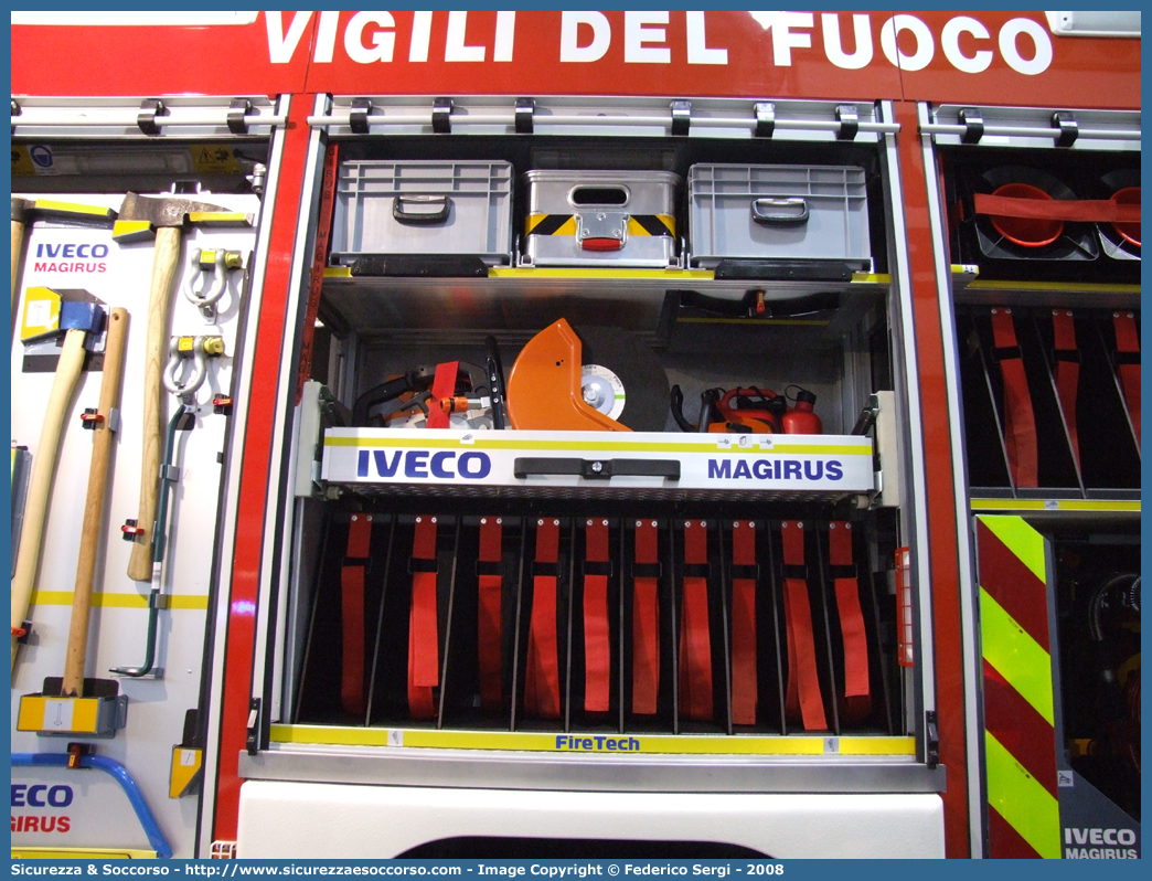 VF 25345
Corpo Nazionale Vigili del Fuoco
Iveco Magirus Stralis 
190S31 II serie "FireTech"
Parole chiave: VVF;V.V.F.;Corpo;Nazionale;Vigili;del;Fuoco;AutoPompaSerbatoio;APS;A.P.S.;Iveco;Magirus;Stralis;190S31;FireTech