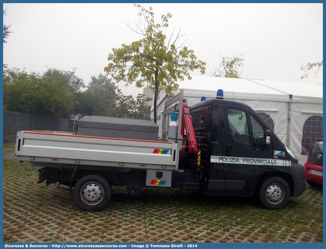 Polizia Locale YA144AM
Polizia Provinciale
Provincia di Verona
Fiat Ducato III serie
Allestitore Omnicar S.r.l.
Parole chiave: Polizia;Locale;Provinciale;Verona;Fiat;Ducato;X250;YA144AM;YA 144 AM