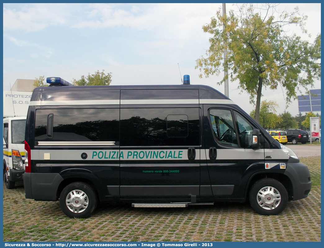 Polizia Locale YA658AD
Polizia Provinciale
Provincia di Verona
Fiat Ducato III serie
Parole chiave: Polizia;Locale;Provinciale;Verona;Fiat;Ducato;X250;YA658AD;YA 658 AD