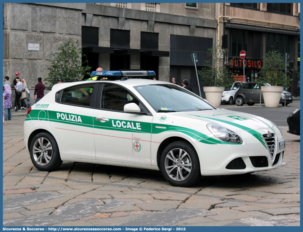 Polizia Locale YA755AM
Polizia Locale
Comune di Milano
Alfa Romeo Nuova Giulietta
I serie I restyling
Allestitore Focaccia Group S.r.l.
Parole chiave: P.L.;P.M.;PL;PM;Polizia;Municipale;Locale;Milano;Alfa;Romeo;Nuova;Giulietta;Focaccia;YA755AM;YA 755 AM