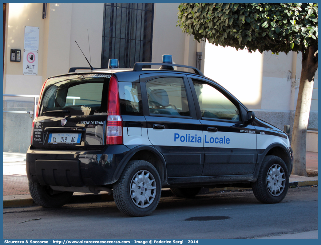 Polizia Locale YA019AC
Polizia Locale
Comune di Trani
Fiat Nuova Panda I serie restyling 4x4
Parole chiave: Polizia;Locale;Municipale;Trani;Fiat;Nuova Panda;4x4