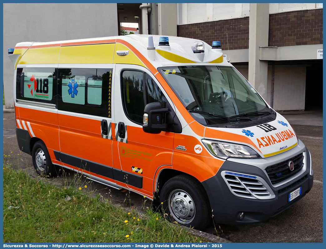 BRAVO 09
118 Romagna Soccorso
Ambito Territoriale di Rimini
Fiat Ducato III serie restyling
Allestitore Aricar S.p.A.
Parole chiave: 118;Romagna;Soccorso;Rimini;Ambulanza;Fiat;Ducato;X290;X 290;Aricar