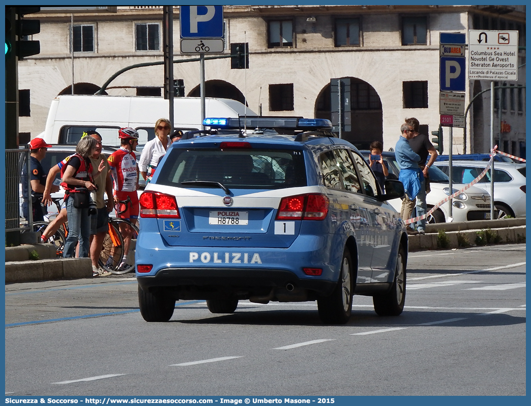 Polizia H8788
Polizia di Stato
Polizia Stradale
Fiat Freemont
Parole chiave: PS;P.S.;Polizia;di;Stato;Pubblica;Sicurezza;Stradale;Fiat;Freemont;H8788