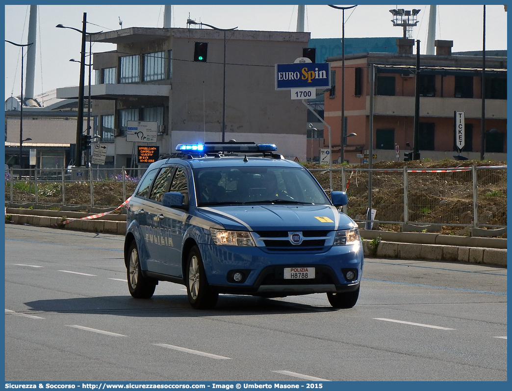 Polizia H8788
Polizia di Stato
Polizia Stradale
Fiat Freemont
Parole chiave: PS;P.S.;Polizia;di;Stato;Pubblica;Sicurezza;Stradale;Fiat;Freemont;H8788