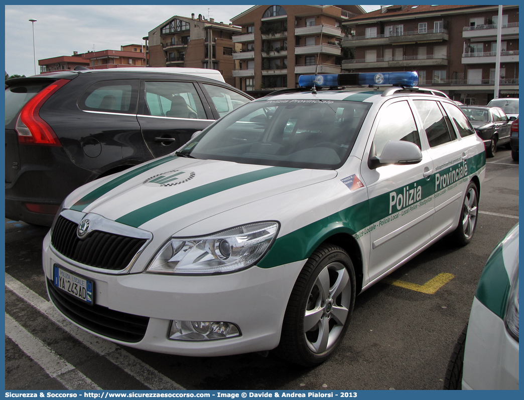 Polizia Locale YA243AD
Polizia Provinciale
Provincia di Ravenna
Skoda Octavia Wagon III serie
Allestitore Focaccia Group S.r.l.
Parole chiave: Polizia;Locale;Provinciale;Ravenna;Skoda;Octavia;Wagon;Focaccia