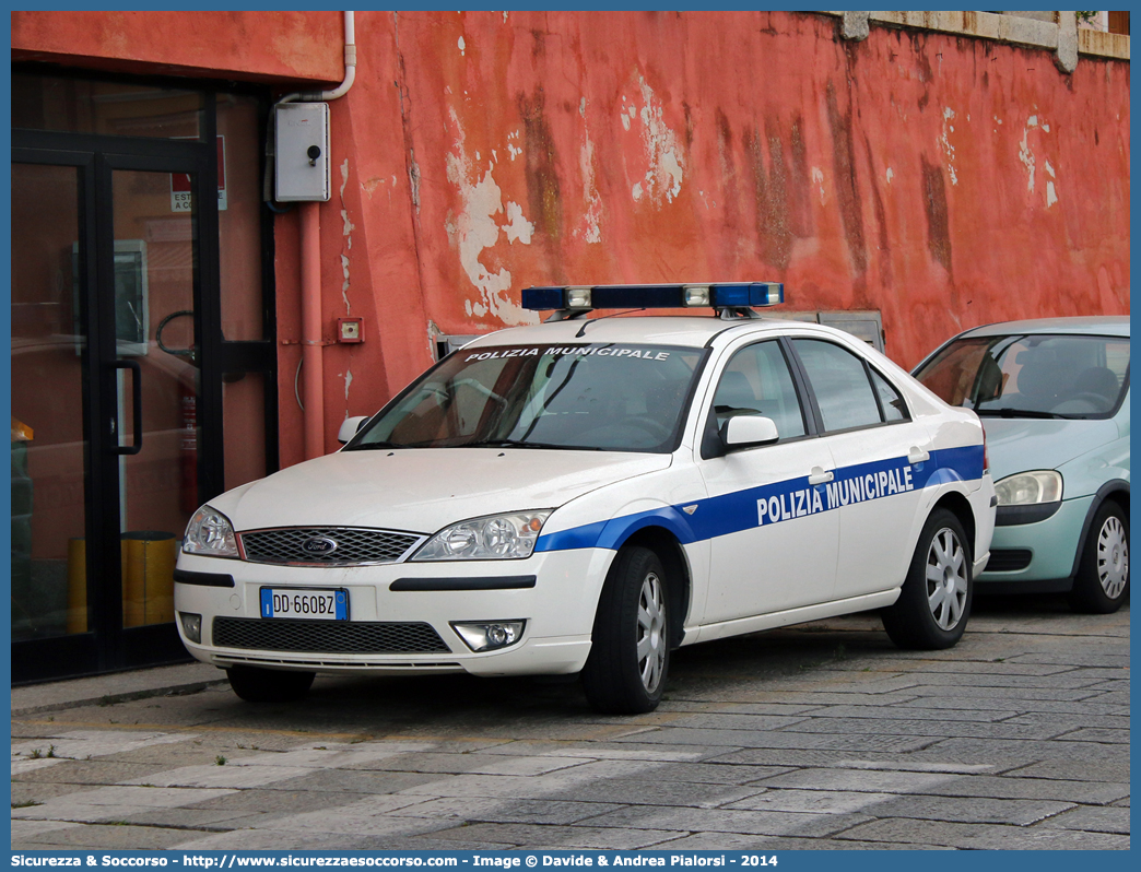 -
Polizia Municipale
Comune di La Maddalena
Ford Mondeo II serie restyling
Parole chiave: PL;P.L.;PM;P.M.;Polizia;Locale;Municipale;La;Maddalena;Ford;Mondeo