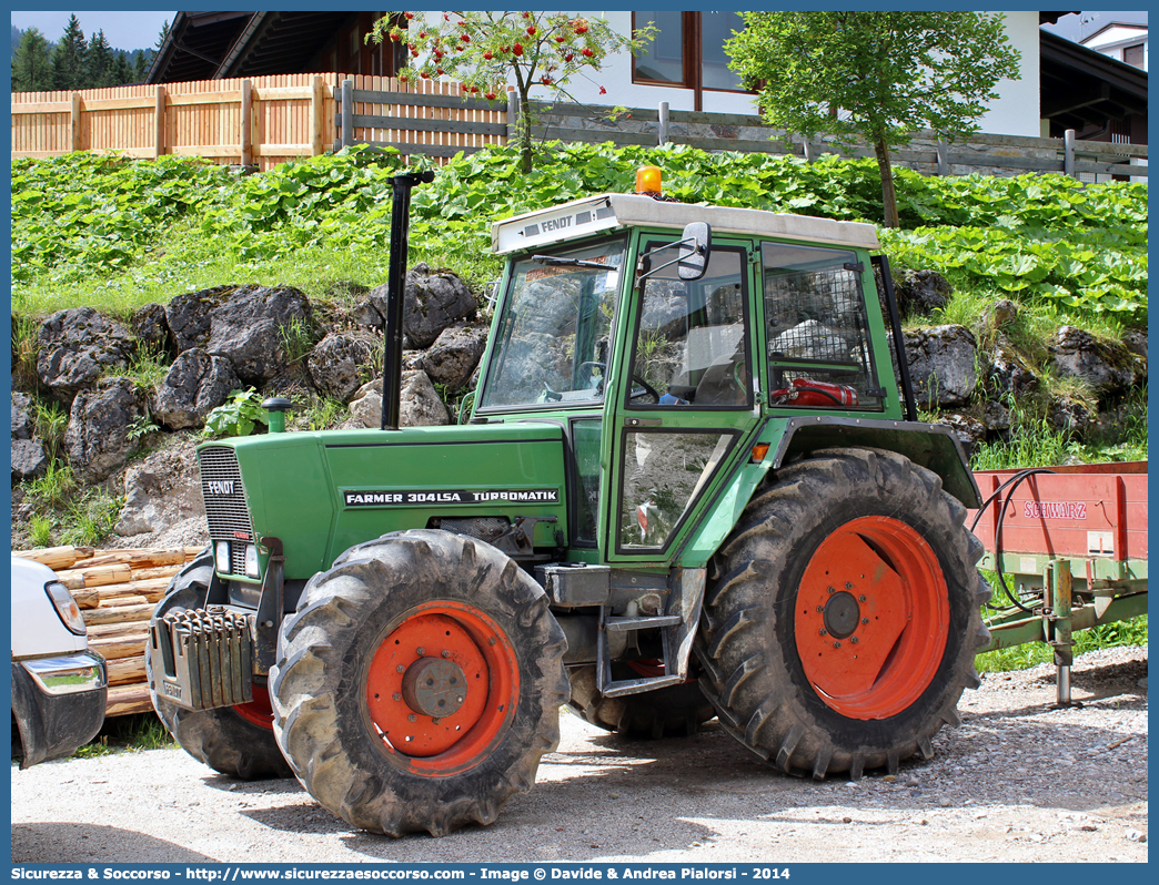 CF H72TN
Corpo Forestale
Provincia Autonoma di Trento
Fendt Farmer 304 LSA Turbomatik
Parole chiave: Corpo;Forestale;Trento;CF;C.F.;TN;T.N.;Fendt;Farmer;304;LSA;Turbomatik