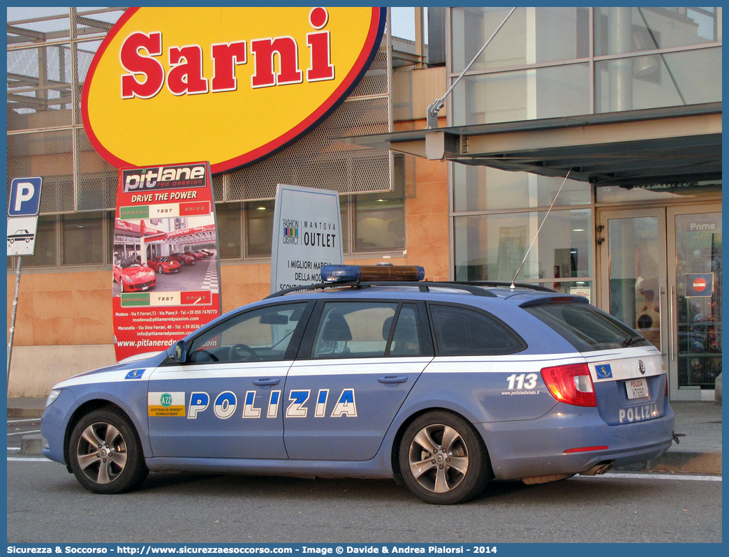 Polizia H7690
Polizia di Stato
Polizia Stradale
Autostrada del Brennero S.p.A.
Skoda Superb Wagon II serie
Allestitore Focaccia Group S.r.l. Group
Parole chiave: PS;P.S.;Polizia;di;Stato;Stradale;Autostrada;del;Brennero;Brenneroautobahn A.G.;Skoda;Superb;Wagon;Focaccia