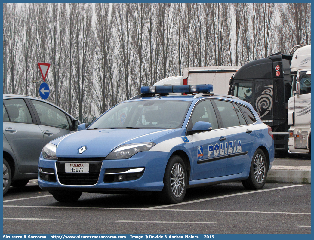 Polizia H5674
Polizia di Stato
Polizia Stradale
Autostrade per l'Italia S.p.A.
Renault Laguna SporTour restyling
Allestitore Focaccia Group S.r.l.
Parole chiave: Polizia di Stato;Polizia Stradale;Autostrade per l&#039;Italia S.p.A.;Autostrade S.p.A.;Autostrade;Italia;Renault;Laguna;Sportour;Focaccia