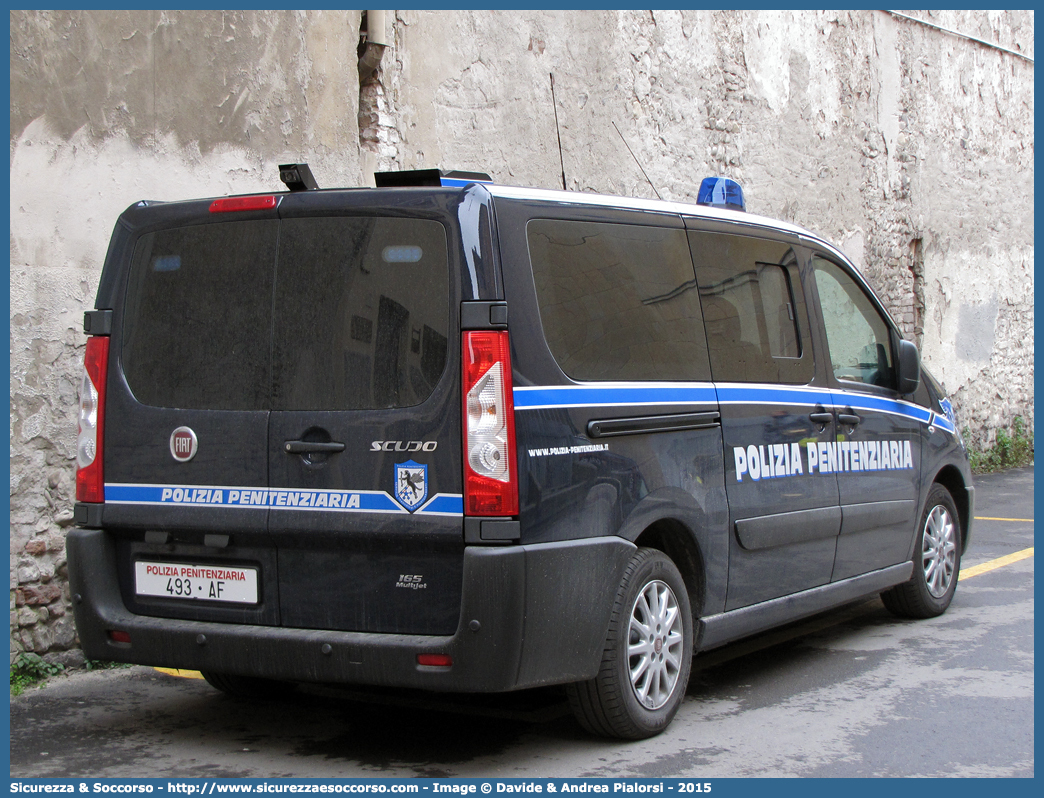 Polizia Penitenziaria 493AF
Polizia Penitenziaria
Fiat Scudo IV serie
Allestitore Mussa & Graziano S.r.l.
Parole chiave: PP;P.P.;PolPen;Pol.Pen.;AdiC;A.diC.;Agenti;di;Custodia;Polizia;Penitenziaria;Fiat;Scudo;Mussa & Graziano