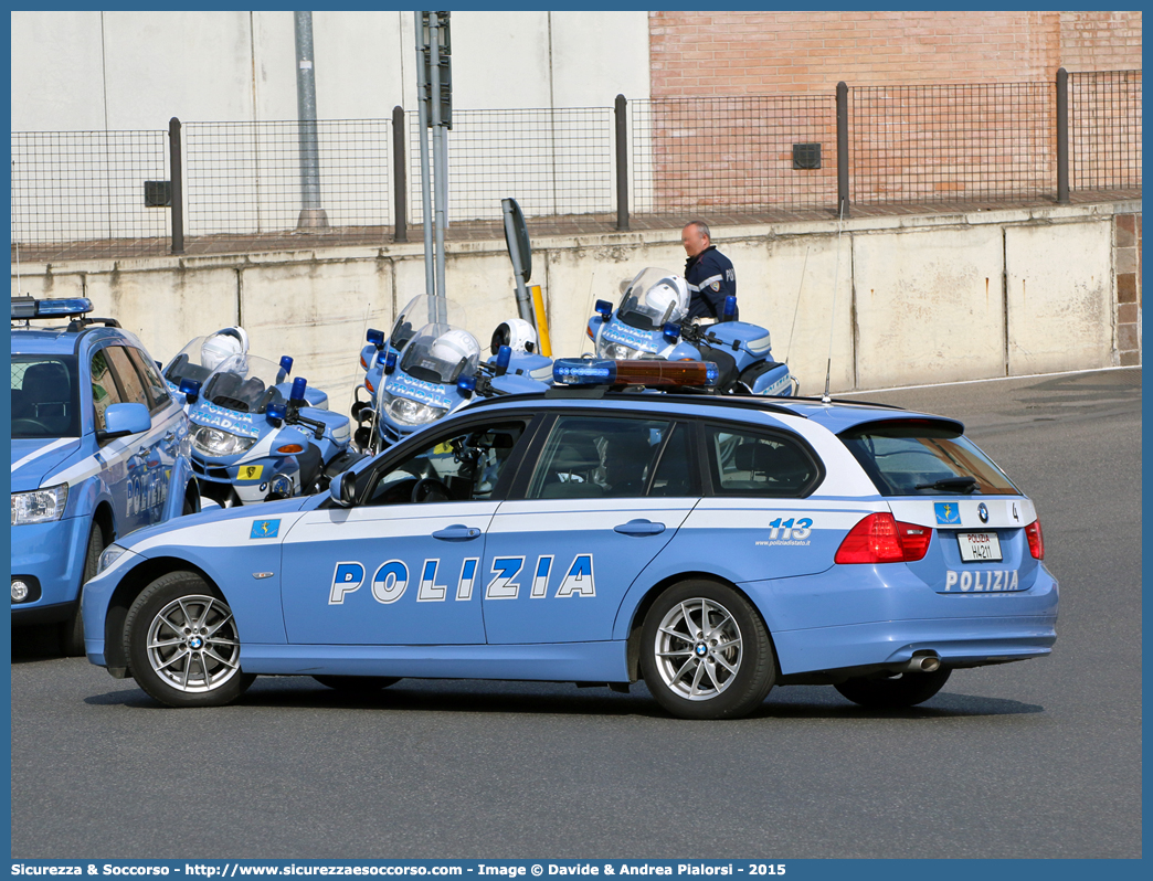 Polizia H4211
Polizia di Stato
Polizia Stradale
Bmw Serie 3 E90 Touring
Parole chiave: Polizia di Stato;Polizia;PS;Polizia Stradale;BMW;Serie 3;E90;Touring