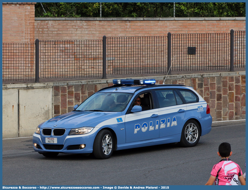 Polizia H4179
Polizia di Stato
Polizia Stradale
Bmw Serie 3 E90 Touring
Parole chiave: Polizia di Stato;Polizia;PS;Polizia Stradale;BMW;Serie 3;E90;Touring