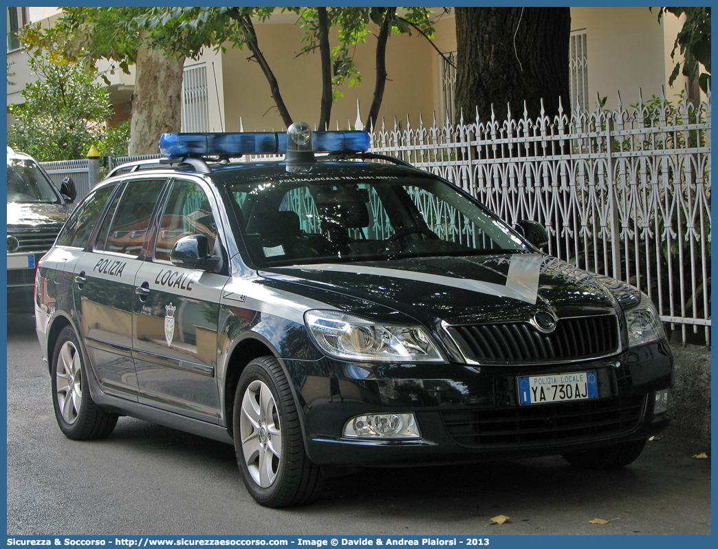 Polizia Locale YA730AJ
Polizia Locale
Comune di Trento
Skoda Octavia Wagon III serie
Allestitore Focaccia Group S.r.l.
Parole chiave: Polizia;Locale;Municipale;Trento;Skoda;Octavia;Wagon;Station;SW;S.W.;Focaccia