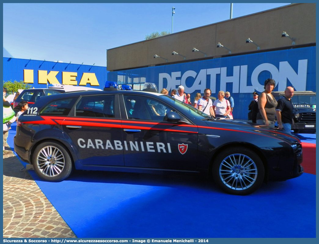 CC DI535
Arma dei Carabinieri
Alfa Romeo 159 Sportwagon
Parole chiave: CC;Arma;dei;Carabinieri;Alfa;Romeo;159;Sportwagon;CI;535