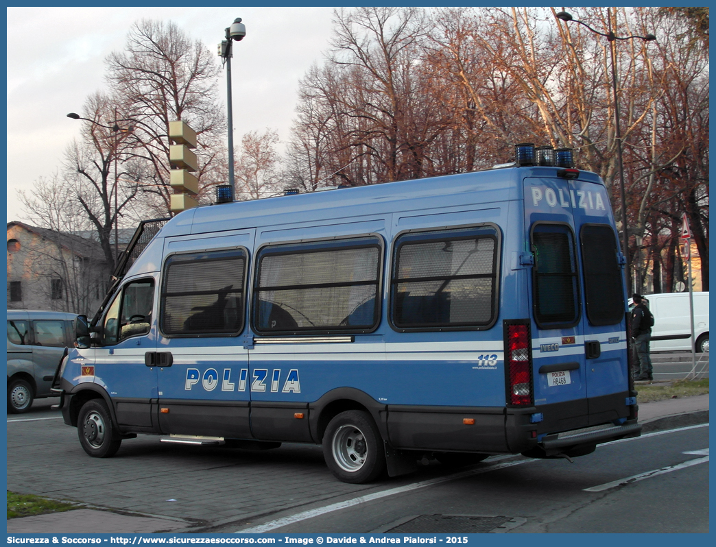 Polizia H8468
Polizia di Stato
Reparto Mobile
Iveco Daily 50C17 V serie
Allestitore Sperotto S.p.A.
Parole chiave: PS;P.S.;Polizia;Polizia di Stato;Reparto Mobile;Ordine Pubblico;Iveco;Daily;Sperotto