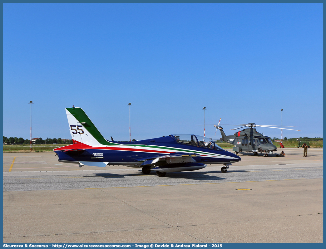 Pony 0
Aeronautica Militare Italiana
Aermacchi MB-339PAN
Livrea speciale 55° anniversario
Parole chiave: AM;A.M.I.;AMI;Aeronautica;Militare;Italiana;MB;339PAN