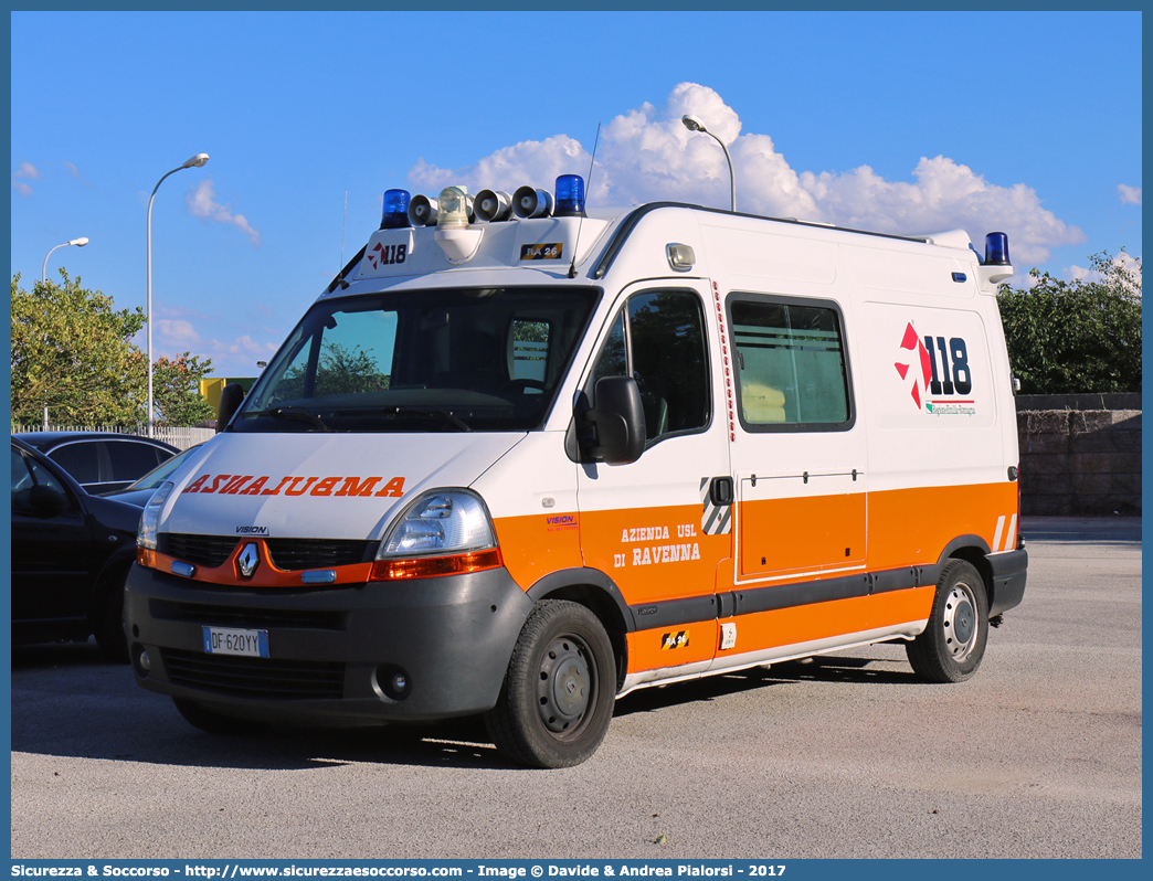 RA 26
118 Romagna Soccorso
Ambito Territoriale di Ravenna
Renault Master III serie
Allestitore Vision S.r.l.
Parole chiave: Renault;Master;118;Romagna;Ravenna;Soccorso;Ambulanza;Autoambulanza;Vision