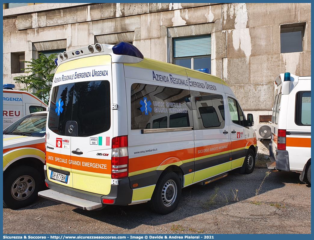 RESCUE 03
118 Agenzia Regionale Emergenza Urgenza
Regione Lombardia
Mercedes Benz Sprinter II serie
Allestitore Aricar S.p.A.
Parole chiave: 118;AREU;A.R.E.U.;S.S.U.Em.;SSUEm;Lombardia;Ambulanza;Mercedes Benz;Sprinter;USGE;U.S.G.E.;Grandi Emergenze;Maxiemergenza;Maxiemergenze;Maxi Emergenza;Maxi Emergenze;Aricar