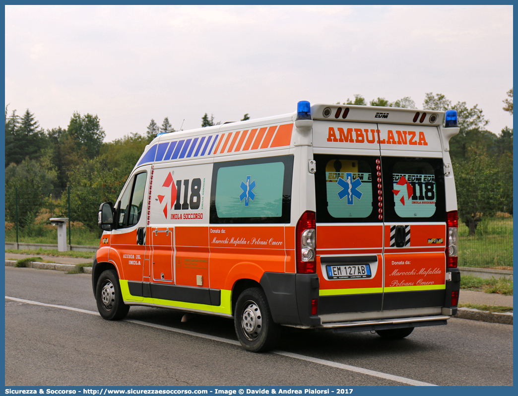 BO 2306
118 Imola Soccorso
Peugeot Boxer III serie
Allestitore EDM S.r.l.
(variante)
Parole chiave: 118;Imola;Soccorso;Ambulanza;Autoambulanza;Peugeot;Boxer;EDM;E.D.M.