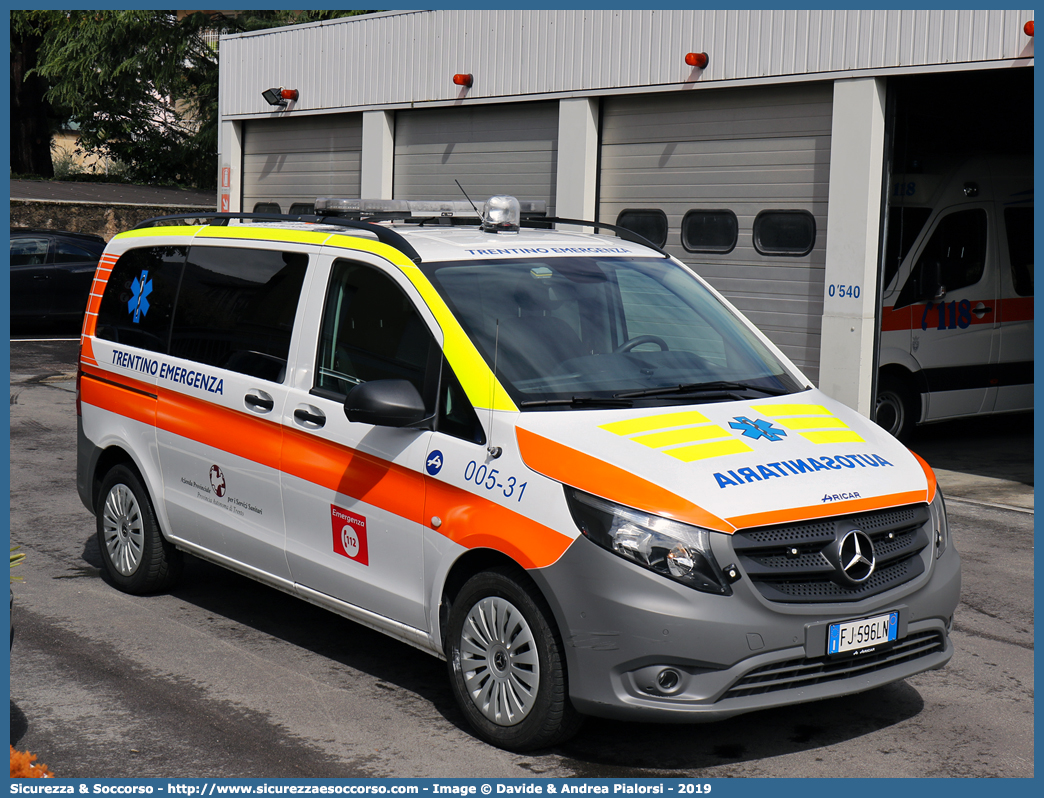 005-31
118 Trentino Emergenza
Mercedes Benz Classe V 4x4 III serie
Allestitore Aricar S.p.A.
(variante)
Parole chiave: 118;Trentino;Emergenza;Trento;Automedica;Auto Medica;Automedicalizzata;Auto Medicalizzata;Autosanitaria;Auto Sanitaria;Mercedes Benz;Classe V;Vito;4x4;4 x 4;Aricar