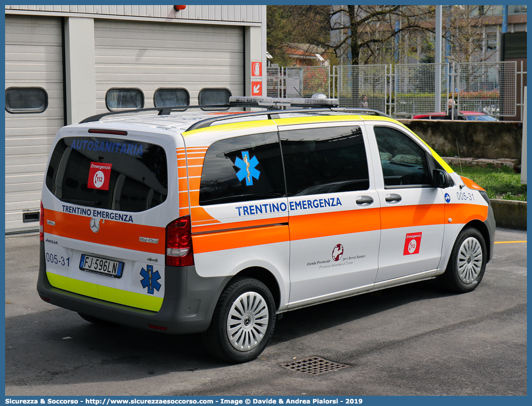 005-31
118 Trentino Emergenza
Mercedes Benz Classe V 4x4 III serie
Allestitore Aricar S.p.A.
(variante)
Parole chiave: 118;Trentino;Emergenza;Trento;Automedica;Auto Medica;Automedicalizzata;Auto Medicalizzata;Autosanitaria;Auto Sanitaria;Mercedes Benz;Classe V;Vito;4x4;4 x 4;Aricar