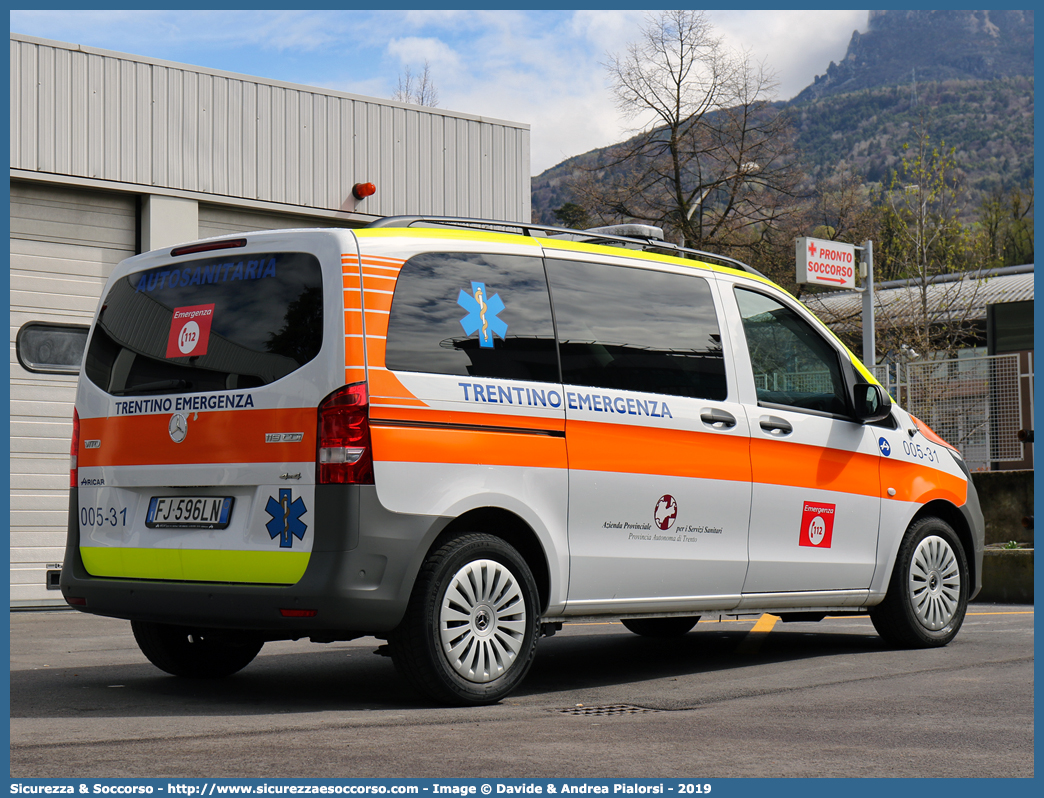 005-31
118 Trentino Emergenza
Mercedes Benz Classe V 4x4 III serie
Allestitore Aricar S.p.A.
(variante)
Parole chiave: 118;Trentino;Emergenza;Trento;Automedica;Auto Medica;Automedicalizzata;Auto Medicalizzata;Autosanitaria;Auto Sanitaria;Mercedes Benz;Classe V;Vito;4x4;4 x 4;Aricar