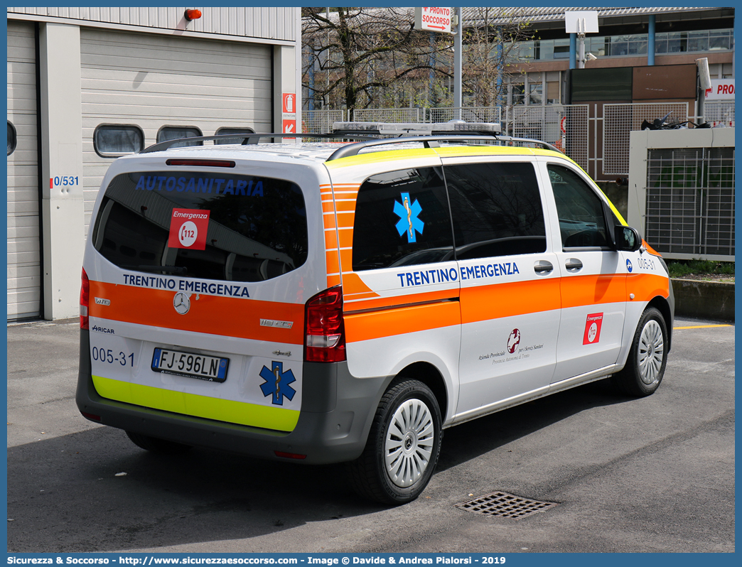 005-31
118 Trentino Emergenza
Mercedes Benz Classe V 4x4 III serie
Allestitore Aricar S.p.A.
(variante)
Parole chiave: 118;Trentino;Emergenza;Trento;Automedica;Auto Medica;Automedicalizzata;Auto Medicalizzata;Autosanitaria;Auto Sanitaria;Mercedes Benz;Classe V;Vito;4x4;4 x 4;Aricar