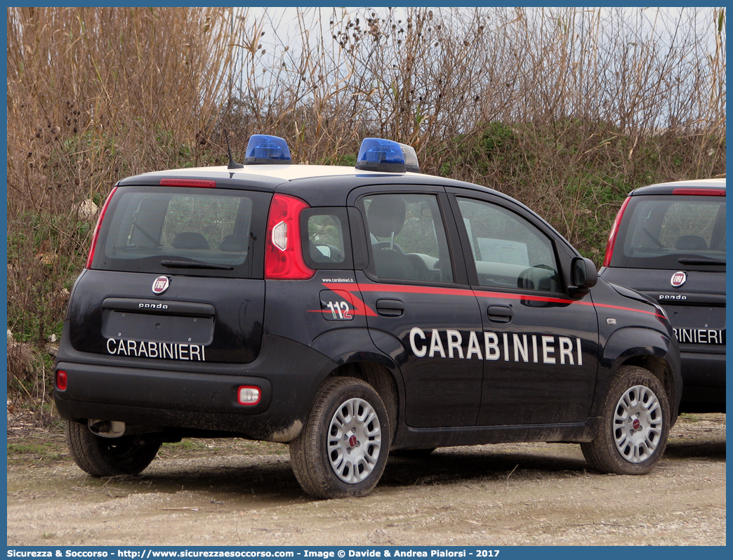 -
Arma dei Carabinieri
Fiat Nuova Panda II serie
Allestitore Focaccia Group S.r.l.
(II fornitura)
Parole chiave: CC;C.C.;Arma;dei;Carabinieri;Fiat;Nuova;Panda;Focaccia