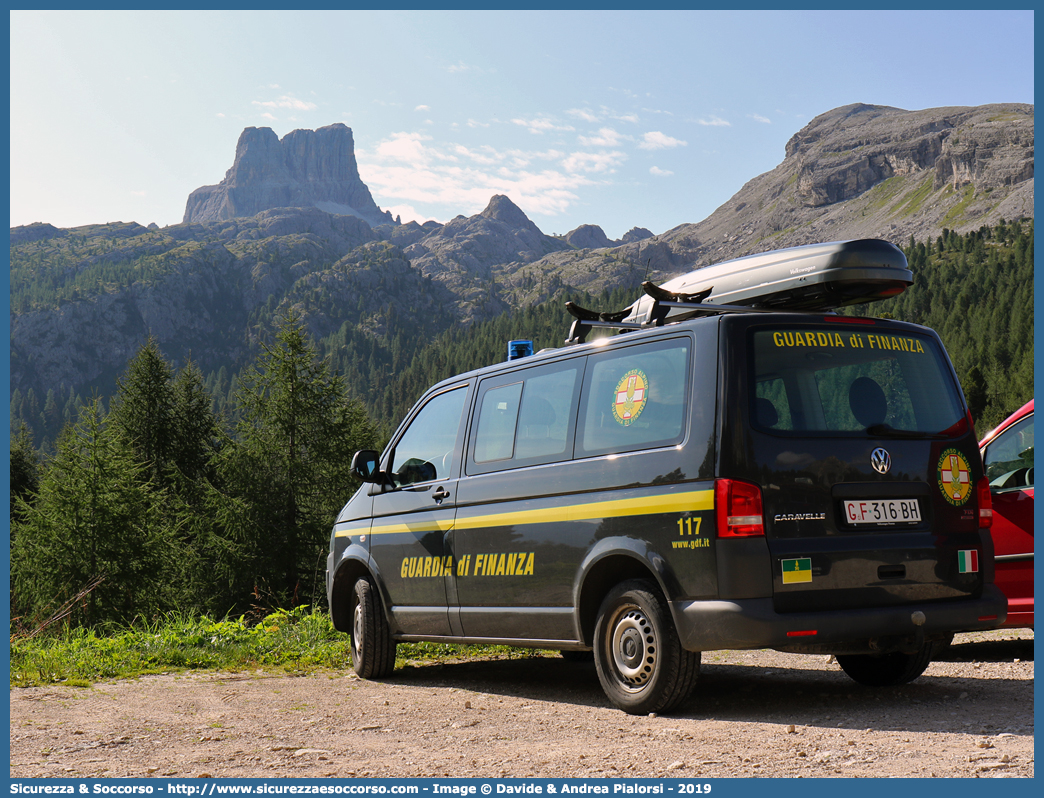 GdiF 316BH
Guardia di Finanza
S.A.G.F.
Volkswagen Transporter T5 restyling
Allestitore Focaccia Group S.r.l.
Parole chiave: GdiF;GDF;Guardia di Finanza;S.A.G.F.;SAGF;Soccorso Alpino;Volkswagen;Transporter;T5;T 5;Caravelle;4 Motion;4 Motion