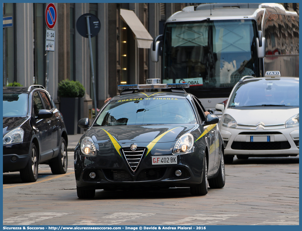 GdiF 402BK
Guardia di Finanza
Alfa Romeo Nuova Giulietta
I serie I restyling
(II fornitura)
Parole chiave: GdiF;GDF;GF;Guardia;Finanza;Alfa;Romeo;Nuova;Giulietta