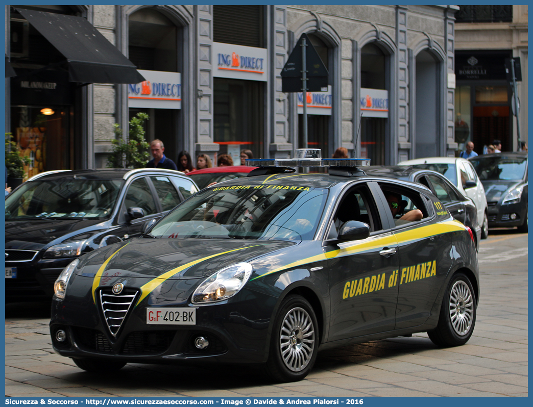 GdiF 402BK
Guardia di Finanza
Alfa Romeo Nuova Giulietta
I serie I restyling
(II fornitura)
Parole chiave: GdiF;GDF;GF;Guardia;Finanza;Alfa;Romeo;Nuova;Giulietta