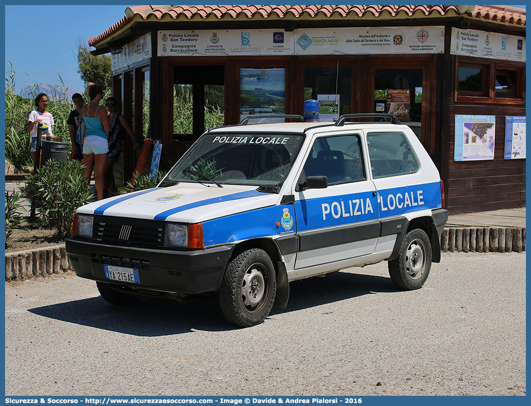 Polizia Locale YA215AE
Polizia Locale
Comune di San Teodoro
Fiat Panda 4x4 II serie
Parole chiave: Polizia;Locale;Municipale;San Teodoro;Fiat;Panda;4x4;YA215AE;YA 215 AE