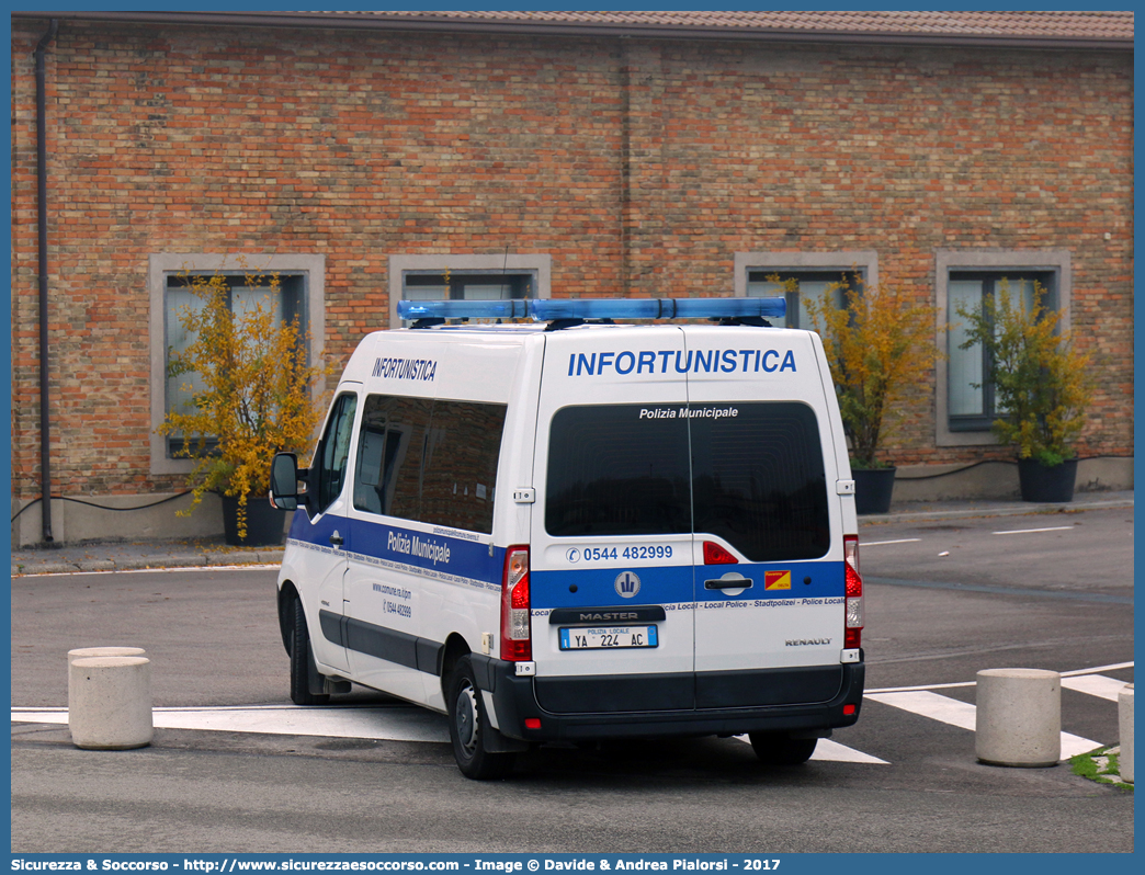 Polizia Locale YA224AC
Polizia Municipale
Comune di Ravenna
Renault Master IV serie
Allestitore Focaccia Group S.r.l.
Parole chiave: Polizia;Locale;Municipale;Ravenna;Renault;Master;Focaccia;YA224AC;YA 224 AC