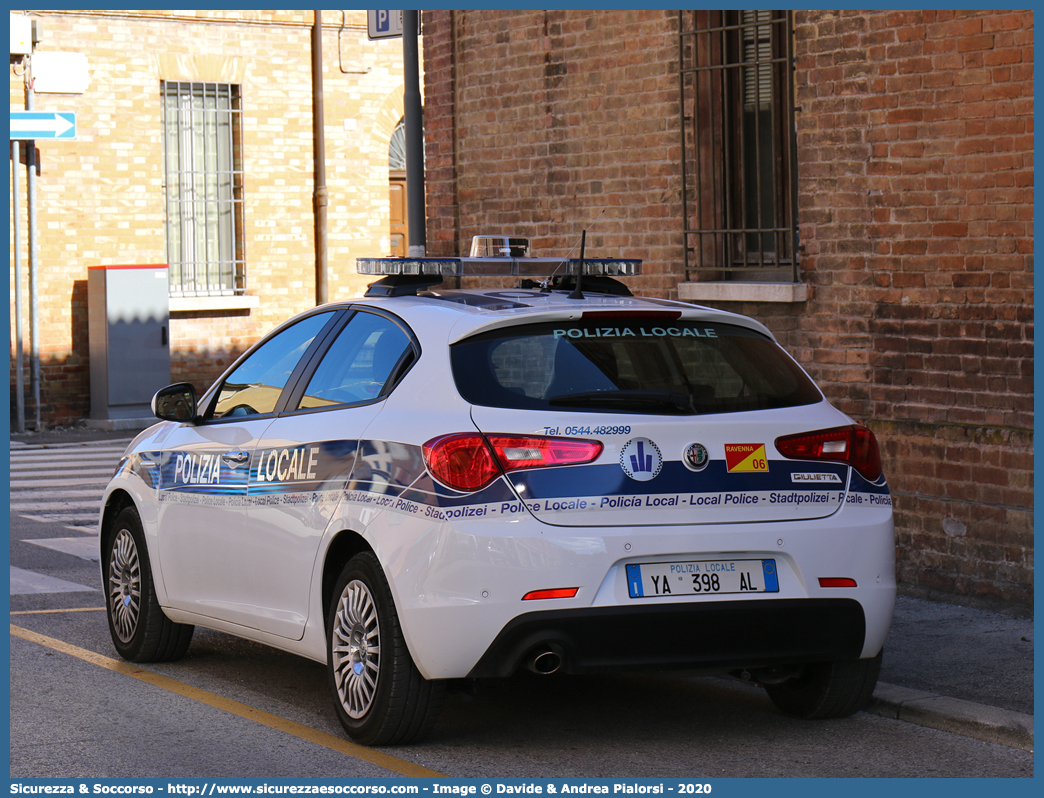 Polizia Locale YA398AL
Polizia Municipale
Comune di Ravenna
Alfa Romeo Nuova Giulietta
I serie II restyling
Parole chiave: Polizia;Locale;Municipale;Ravenna;Alfa Romeo;Nuova Giulietta