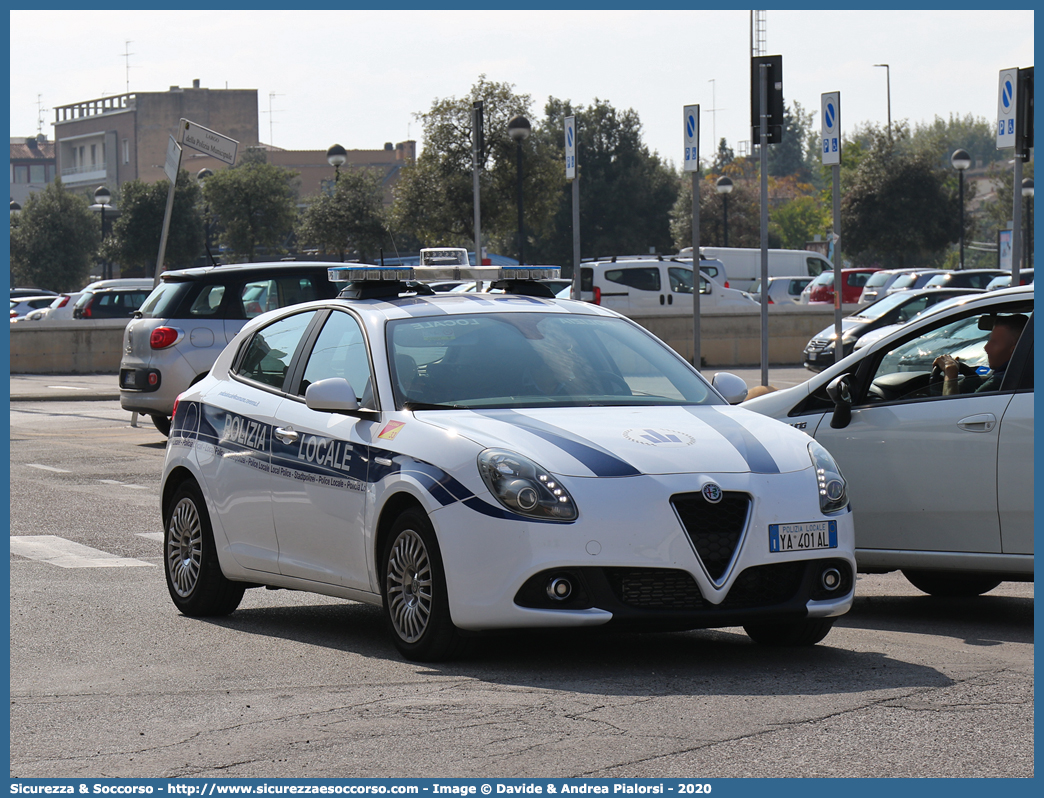 Polizia Locale YA401AL
Polizia Municipale
Comune di Ravenna
Alfa Romeo Nuova Giulietta
I serie II restyling
Parole chiave: Polizia;Locale;Municipale;Ravenna;Alfa Romeo;Nuova Giulietta