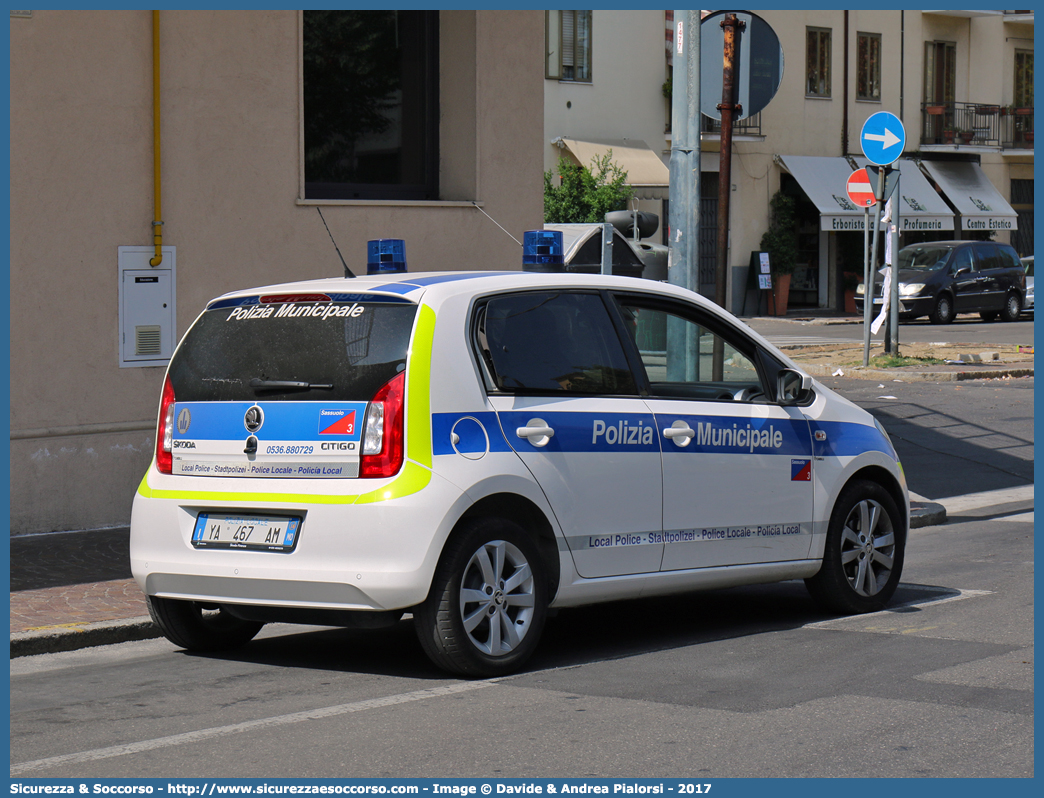 Polizia Locale YA467AM
Polizia Municipale
Comune di Sassuolo
Skoda Citygo
Allestitore Ciabilli S.r.l.
Parole chiave: Polizia;Locale;Municipale;Sassuolo;Skoda;Citygo;Ciabilli