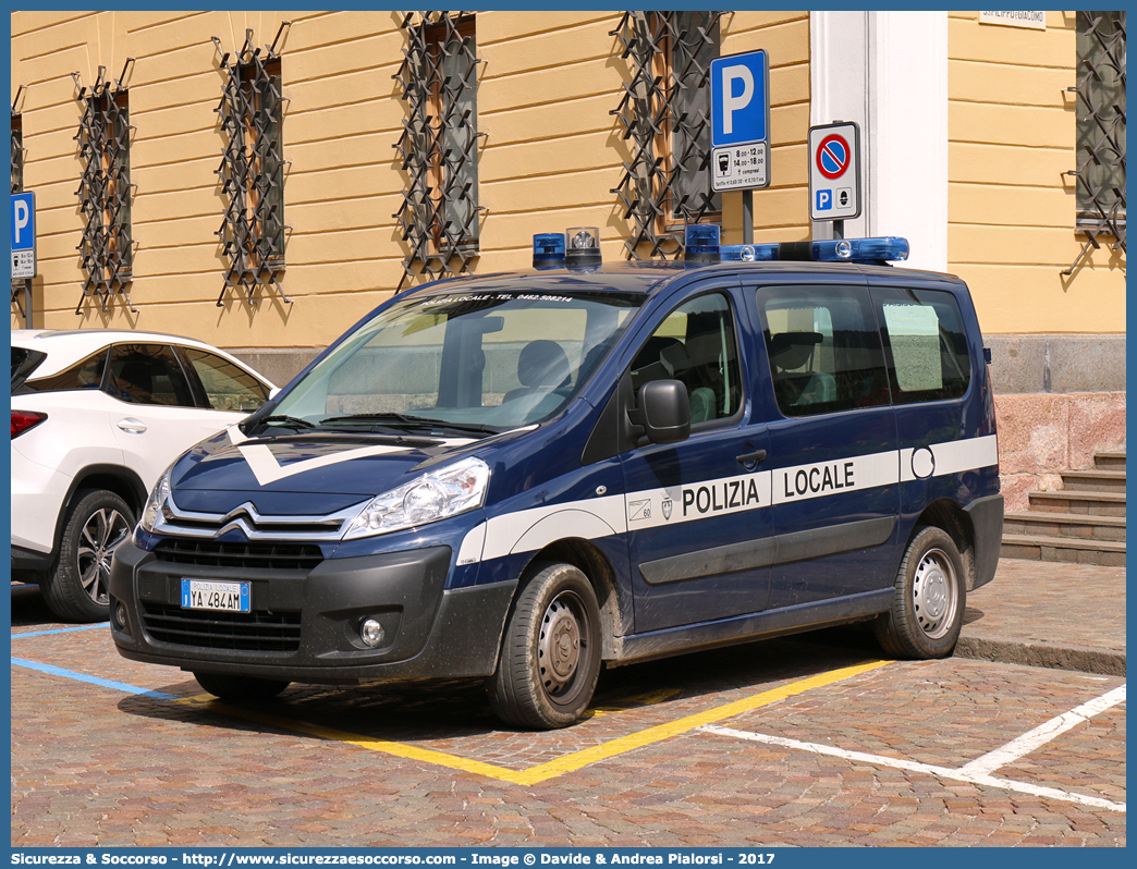 Polizia Locale YA484AM
Polizia Municipale
Comune di Predazzo
Citroen Jumpy III serie restyling 
Allestitore Ciabilli S.r.l.
Parole chiave: Polizia;Locale;Municipale;Predazzo;Citroen;Jumpy;Ciabilli