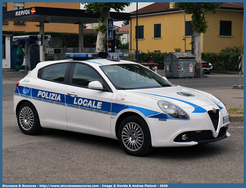 Polizia Locale YA665AP
Polizia Locale
Unione Comuni della Bassa Romagna
Alfa Romeo Nuova Giulietta
I serie II restyling
Allestitore ALL.V.iN. S.r.l.
Parole chiave: Polizia;Locale;Municipale;Bassa Romagna;Alfonsine;Bagnacavallo;Bagnara di Romagna;Conselice;Cotignola;Fusignano;Lugo;Massa Lombarda;Sant;Agata sul Santerno;Sant Agata sul Santerno;Alfa Romeo;Giulietta;ALL.V.iN